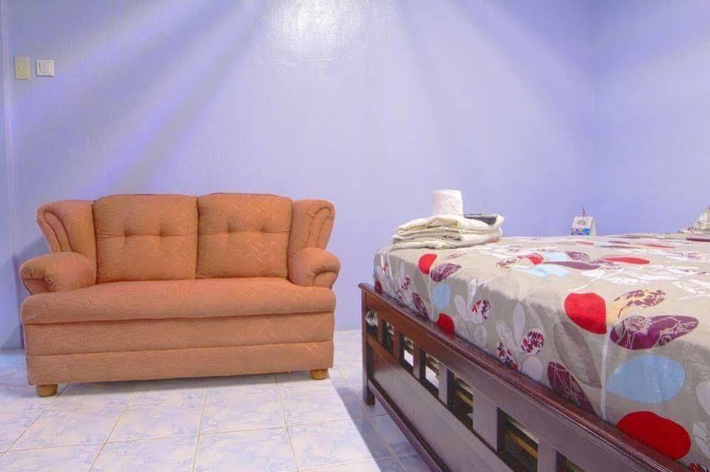 Gumleaves Hotel And Restaurant Olongapo Dış mekan fotoğraf