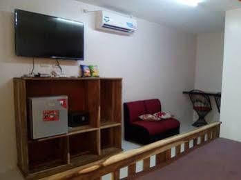 Gumleaves Hotel And Restaurant Olongapo Dış mekan fotoğraf